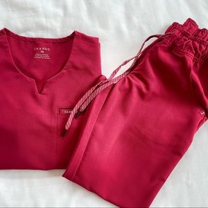 JAANUU XS 3 Pocket notched top. JAANUU 5 pocket jogger pants XXS Regular. Set